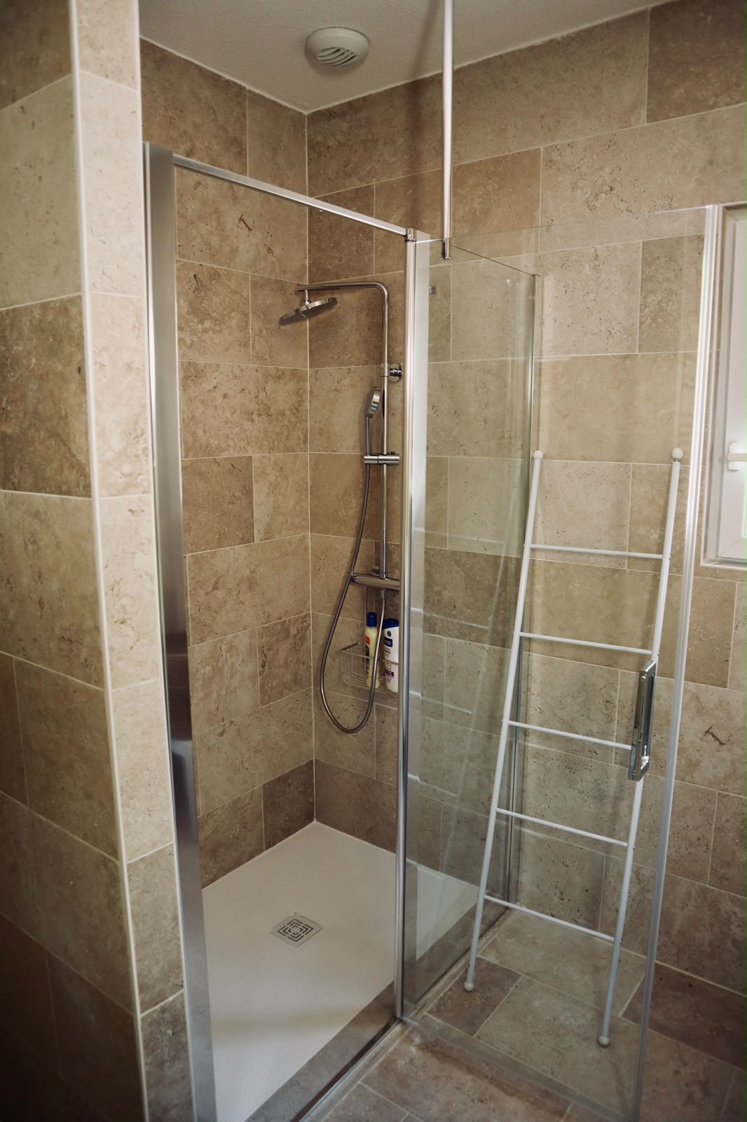 Une salle de bain de la maison Denise